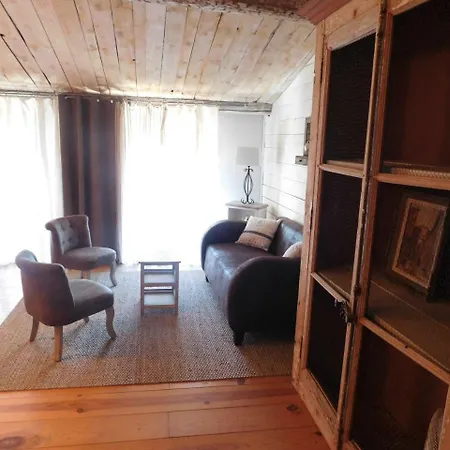 Le Prieure Saint Louis Floure