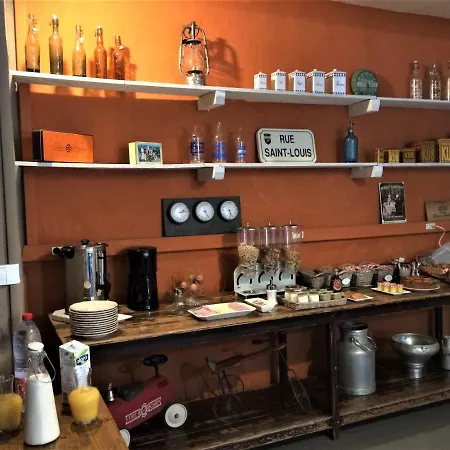 Couette-café Le Prieure Saint Louis Floure
