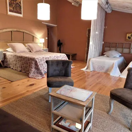 Le Prieure Saint Louis Floure