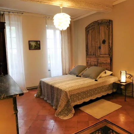 Le Prieure Saint Louis Frühstückspension 3*