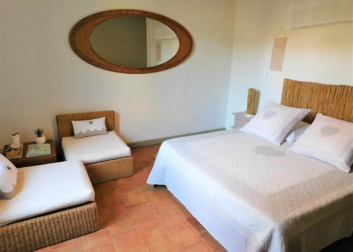 Le Prieure Saint Louis B&B