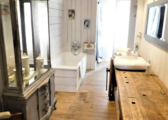 Le Prieure Saint Louis 플루르