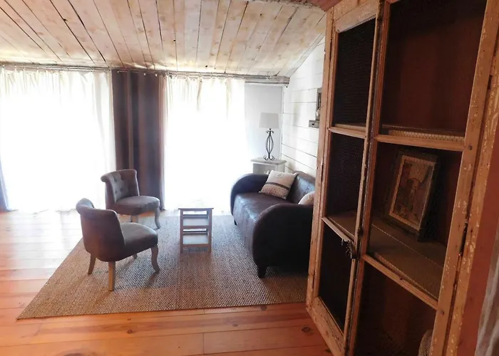 Le Prieure Saint Louis 플루르