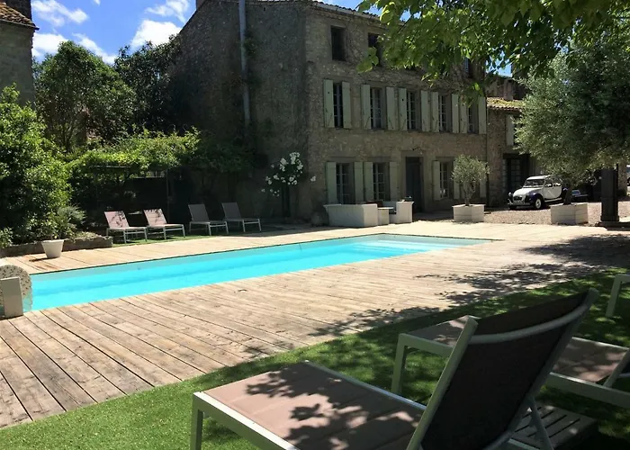 Le Prieure Saint Louis 3* 플루르