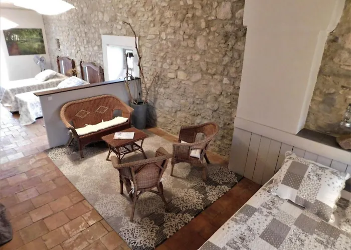 Le Prieure Saint Louis B&B